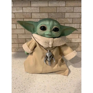 Star Wars The Child Animatronic Edition  ‎  B34